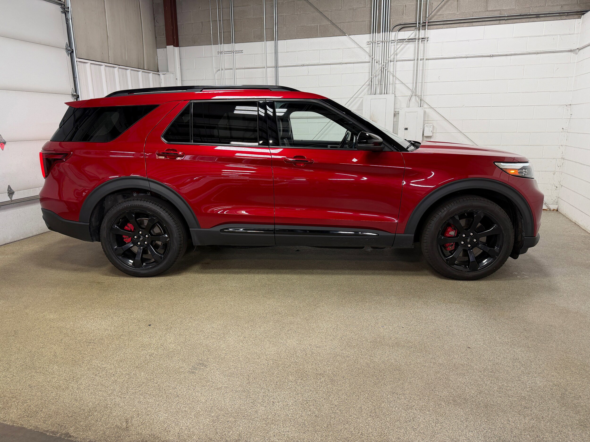 Certified 2020 Ford Explorer ST w/ ST Street Pack AWD/4WD image 6