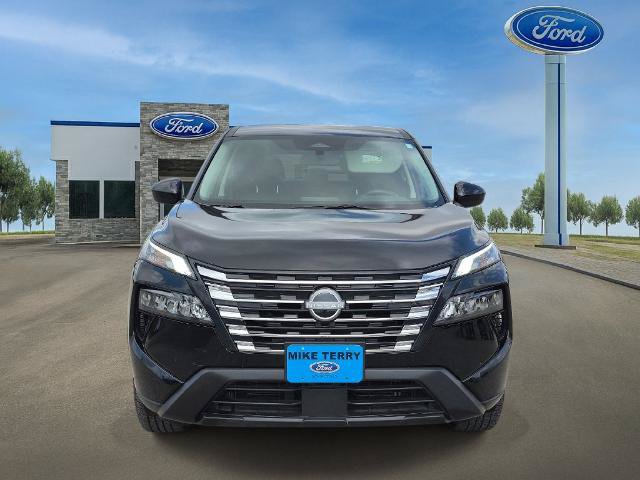 Used 2025 Nissan Rogue SV FWD image 2