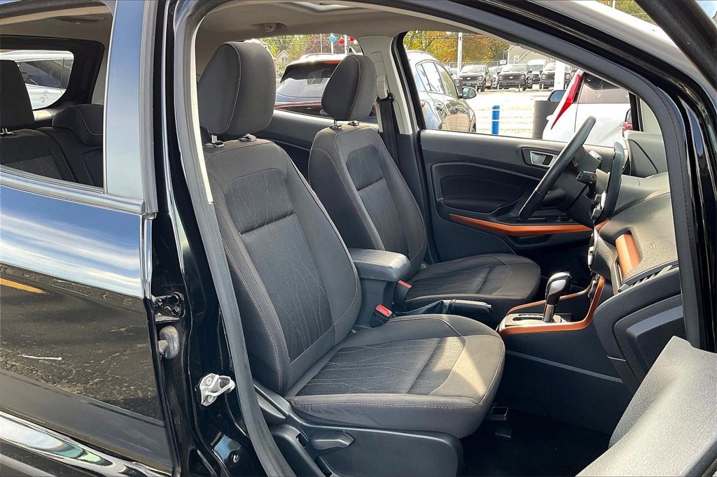 Certified 2022 Ford EcoSport SE w/ SE Appearance Package image 6