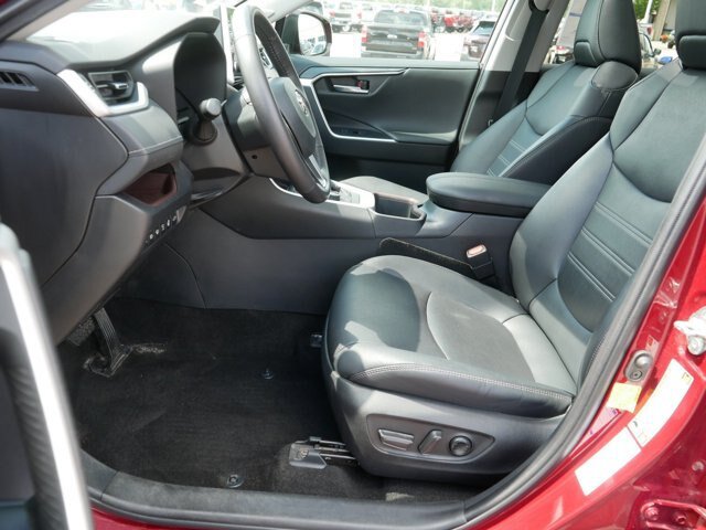 Used 2022 Toyota RAV4 Limited AWD/4WD image 12