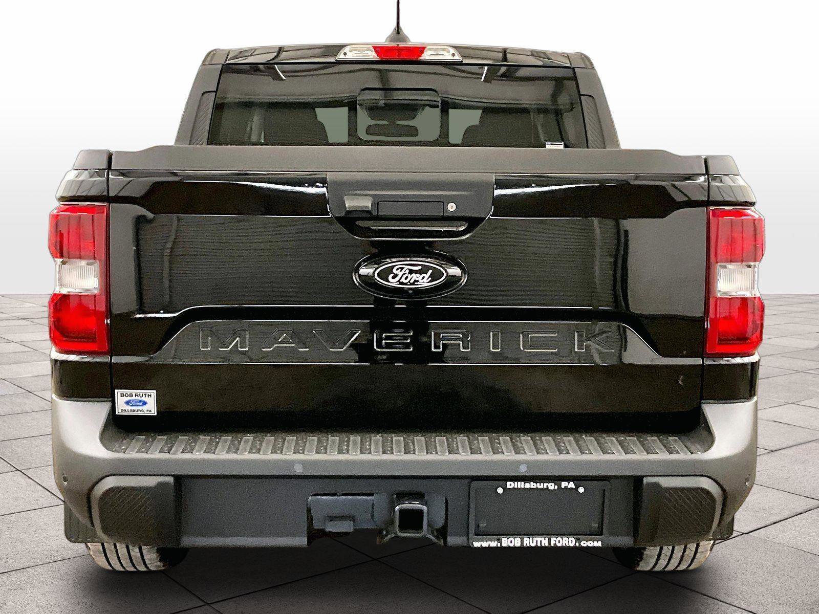 Certified 2025 Ford Maverick Lariat w/ Black Appearance Package image 4