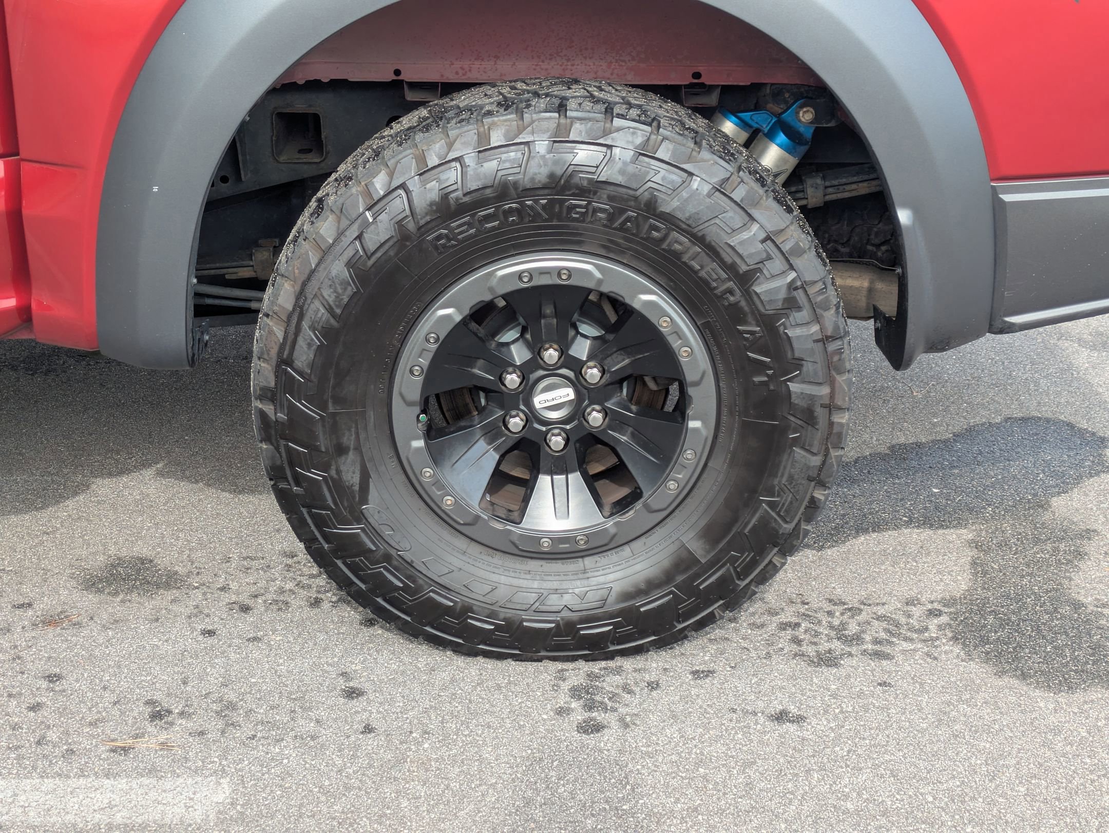 Certified 2018 Ford F150 Raptor w/ Equipment Group 802A Luxury image 8