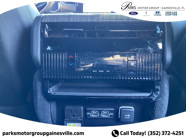 Used 2024 Jeep Wagoneer Series II w/ Flexible Seating Group image 14