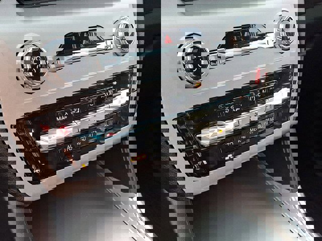 Certified 2022 Ford Explorer XLT w/ Equipment Group 202A image 24