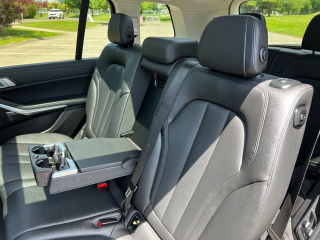 Used 2022 BMW X7 xDrive40i w/ Cold Weather Package AWD/4WD image 25