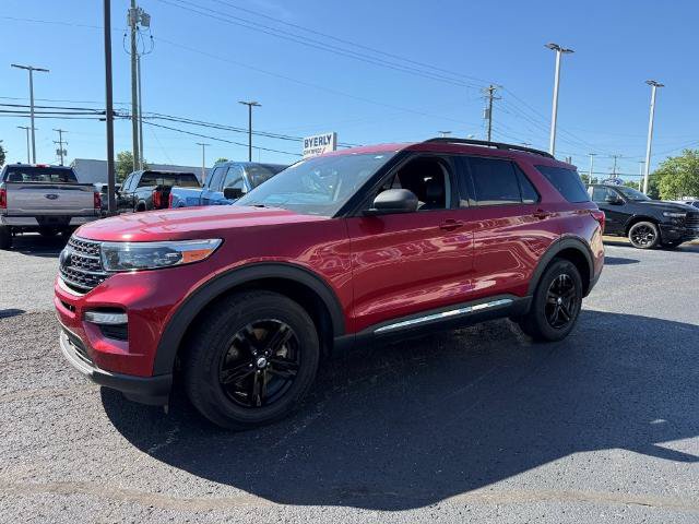 Certified 2023 Ford Explorer XLT w/ Equipment Group 202A AWD/4WD image 4