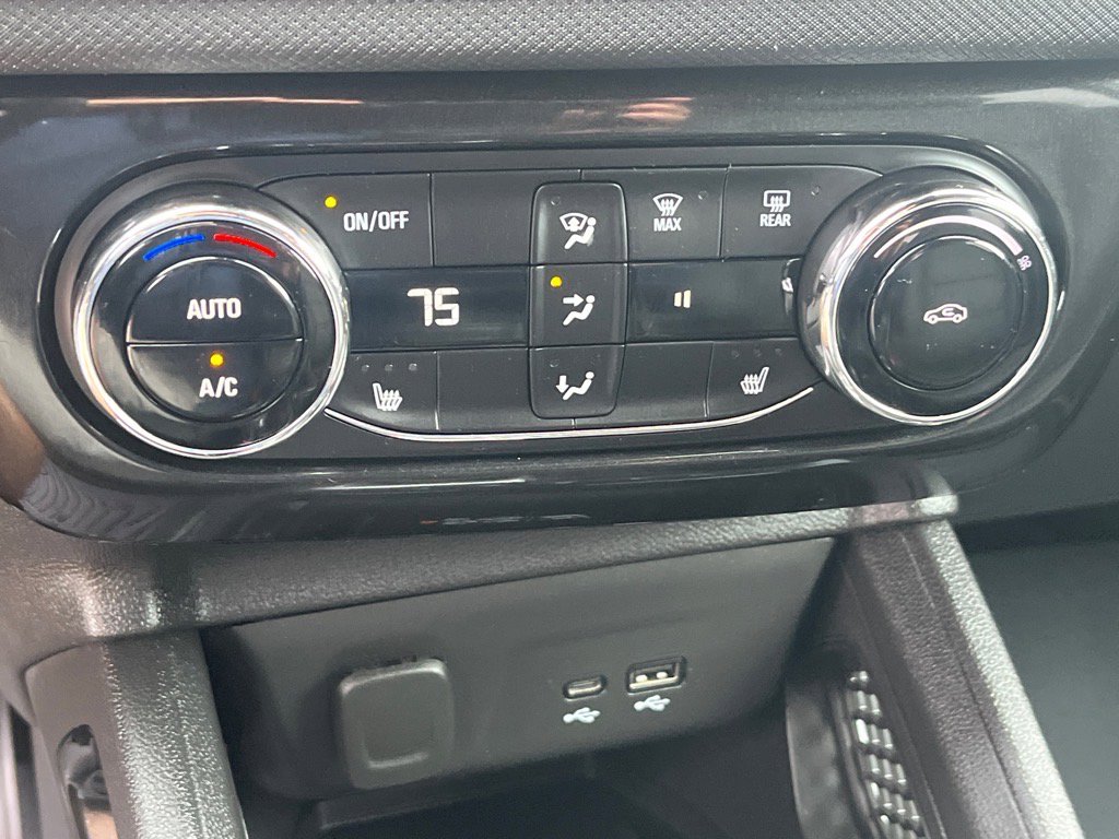 Used 2025 Chevrolet TrailBlazer RS w/ Convenience Package image 12