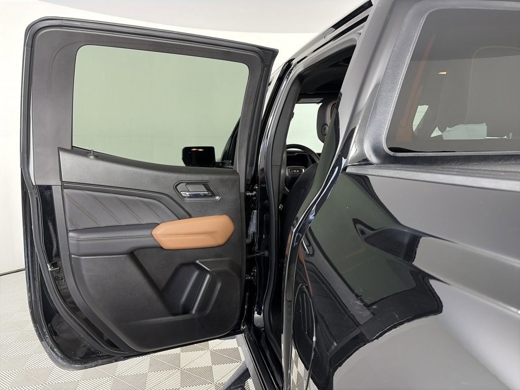 Used 2024 GMC Canyon AT4 w/ AT4 Premium Package image 12