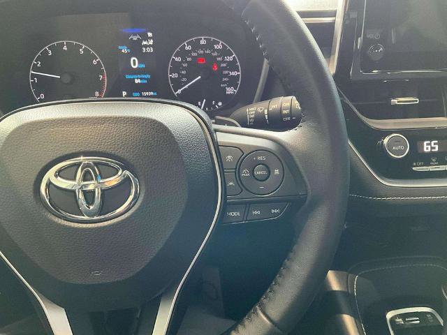 Used 2025 Toyota Corolla SE w/ SE Package FWD image 11