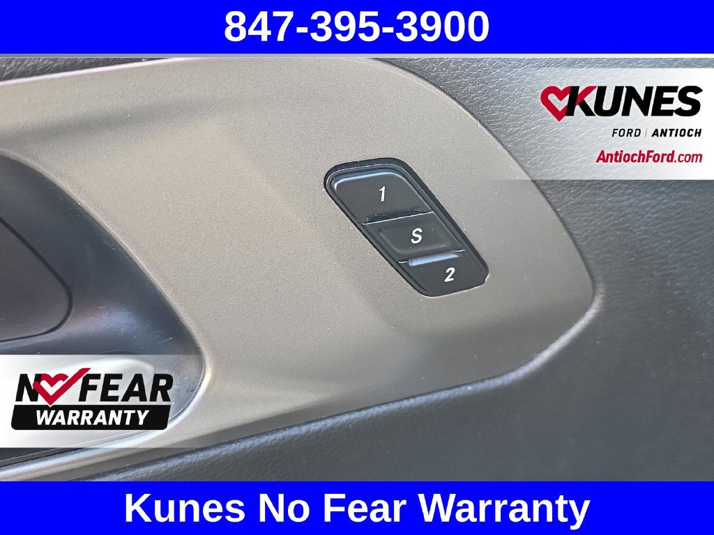 Used 2025 Chrysler Pacifica Select FWD image 49