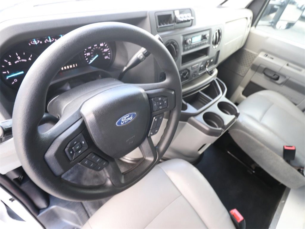 Certified 2022 Ford E-450 and Econoline 450 Super Duty w/ Power Windows & Locks Group image 12