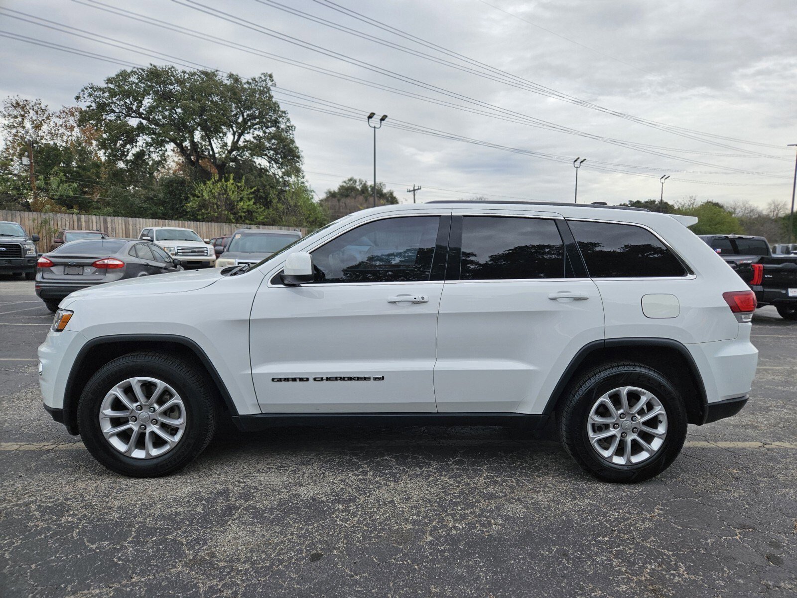 Used 2022 Jeep Grand Cherokee Laredo E image 6