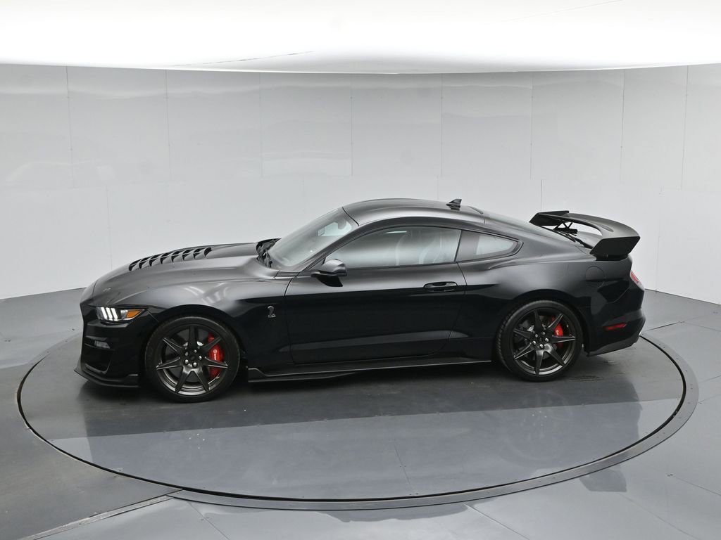 Certified 2021 Ford Mustang Shelby GT500 w/ Carbon Fiber Track Pack RWD image 45