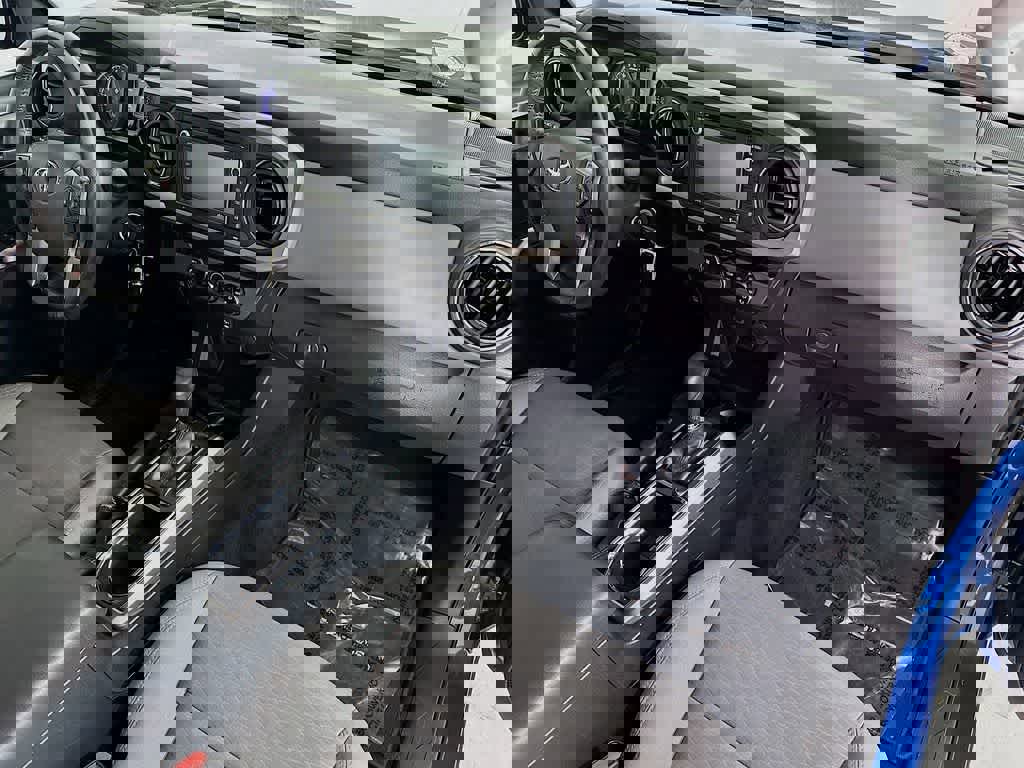 Used 2018 Toyota Tacoma SR5 RWD image 30