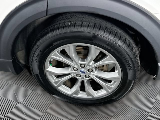 Certified 2023 Ford Explorer Limited w/ Limited Technology Package AWD/4WD image 39