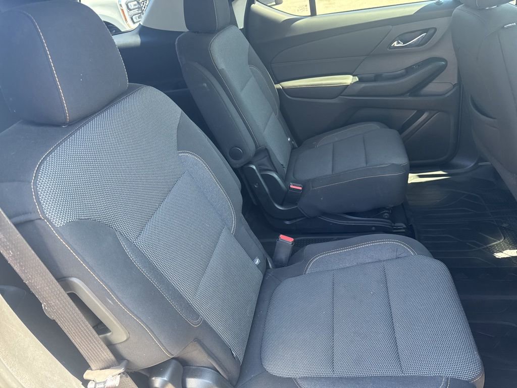 Used 2020 Chevrolet Traverse LT image 38