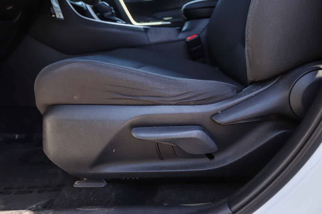 Used 2020 Toyota RAV4 LE w/ All Weather Liner Package AWD/4WD image 20