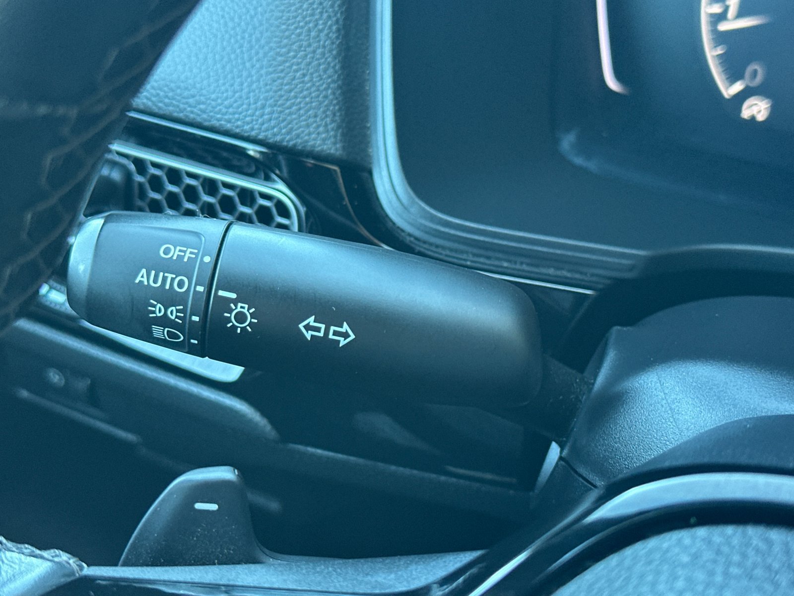 Used 2022 Honda Civic Sport image 27