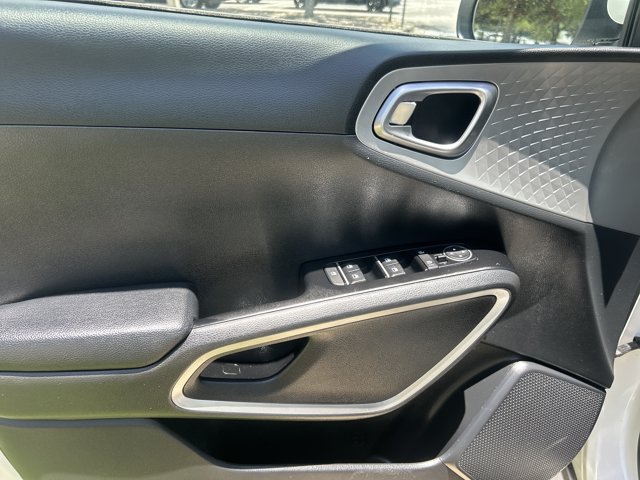 Used 2024 Kia Soul LX w/ Option Group 015 FWD image 19