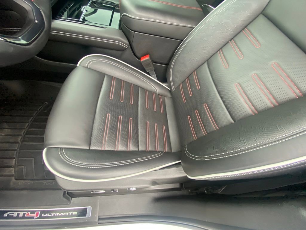 Used 2025 GMC Yukon AT4 Ultimate image 22