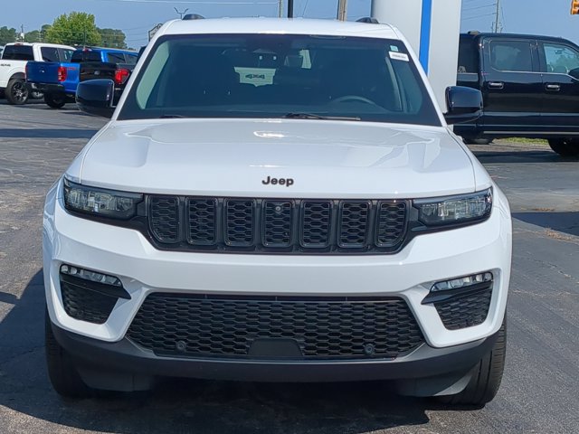 Used 2023 Jeep Grand Cherokee Limited w/ Luxury Tech Group II AWD/4WD image 9