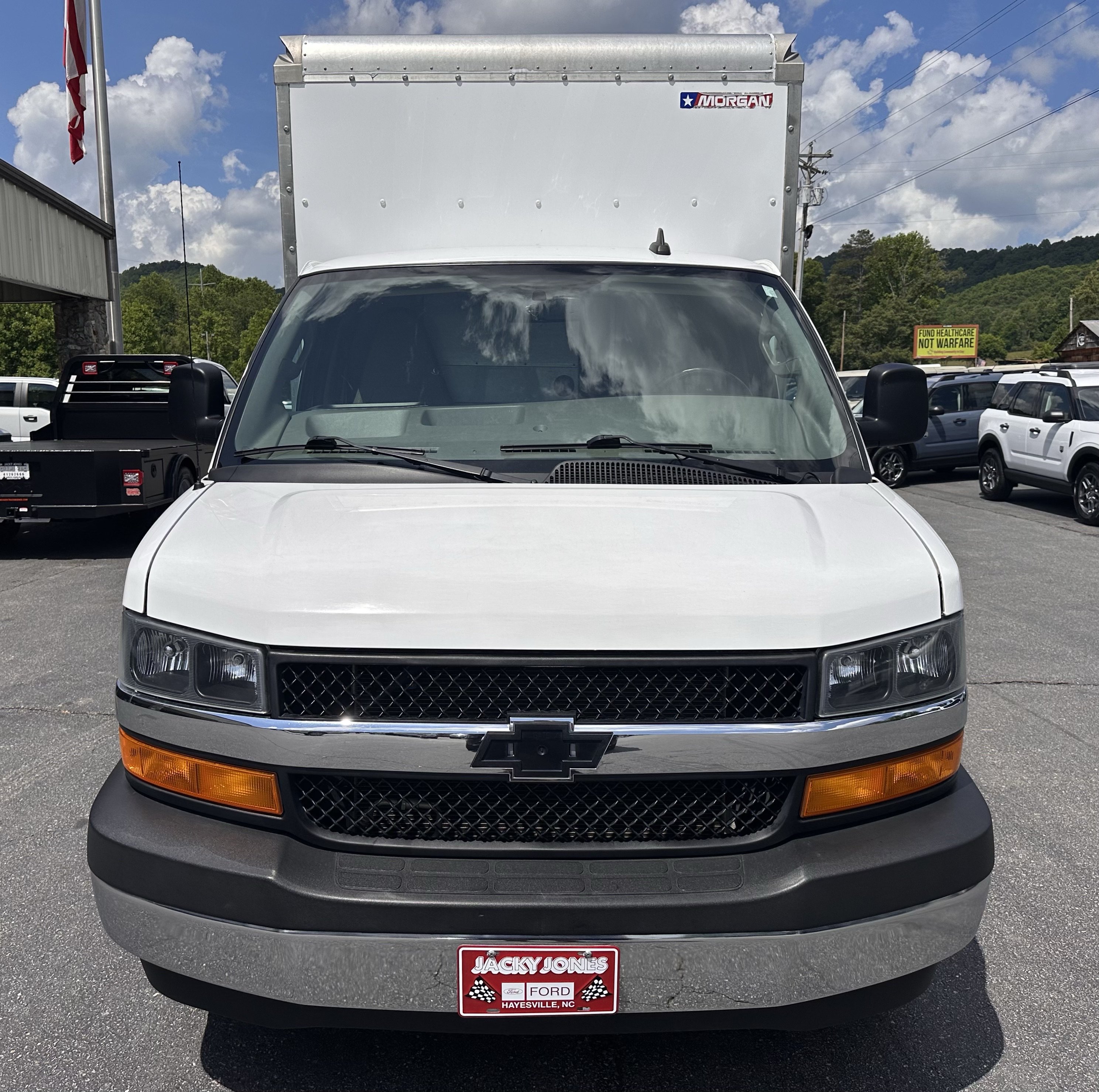 Used 2022 Chevrolet Express 3500 w/ Power Convenience Package RWD image 3