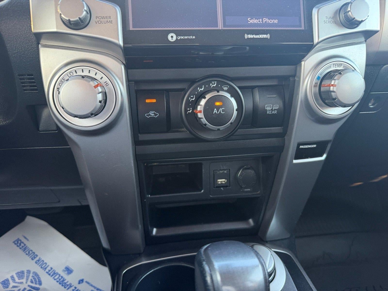 Used 2020 Toyota 4Runner SR5 AWD/4WD image 20