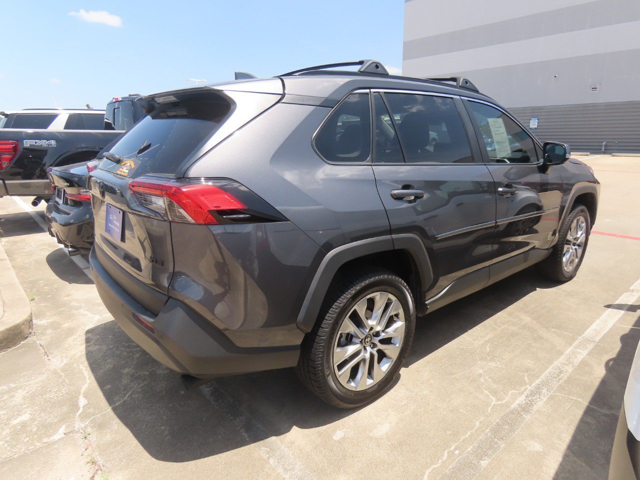 Used 2025 Toyota RAV4 XLE Premium w/ Weather Package FWD image 8