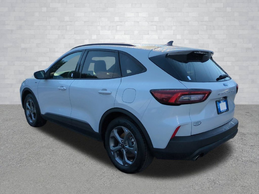 Certified 2025 Ford Escape ST-Line FWD image 7