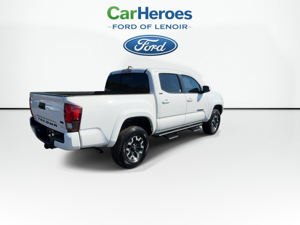 Used 2021 Toyota Tacoma SR5 RWD image 8