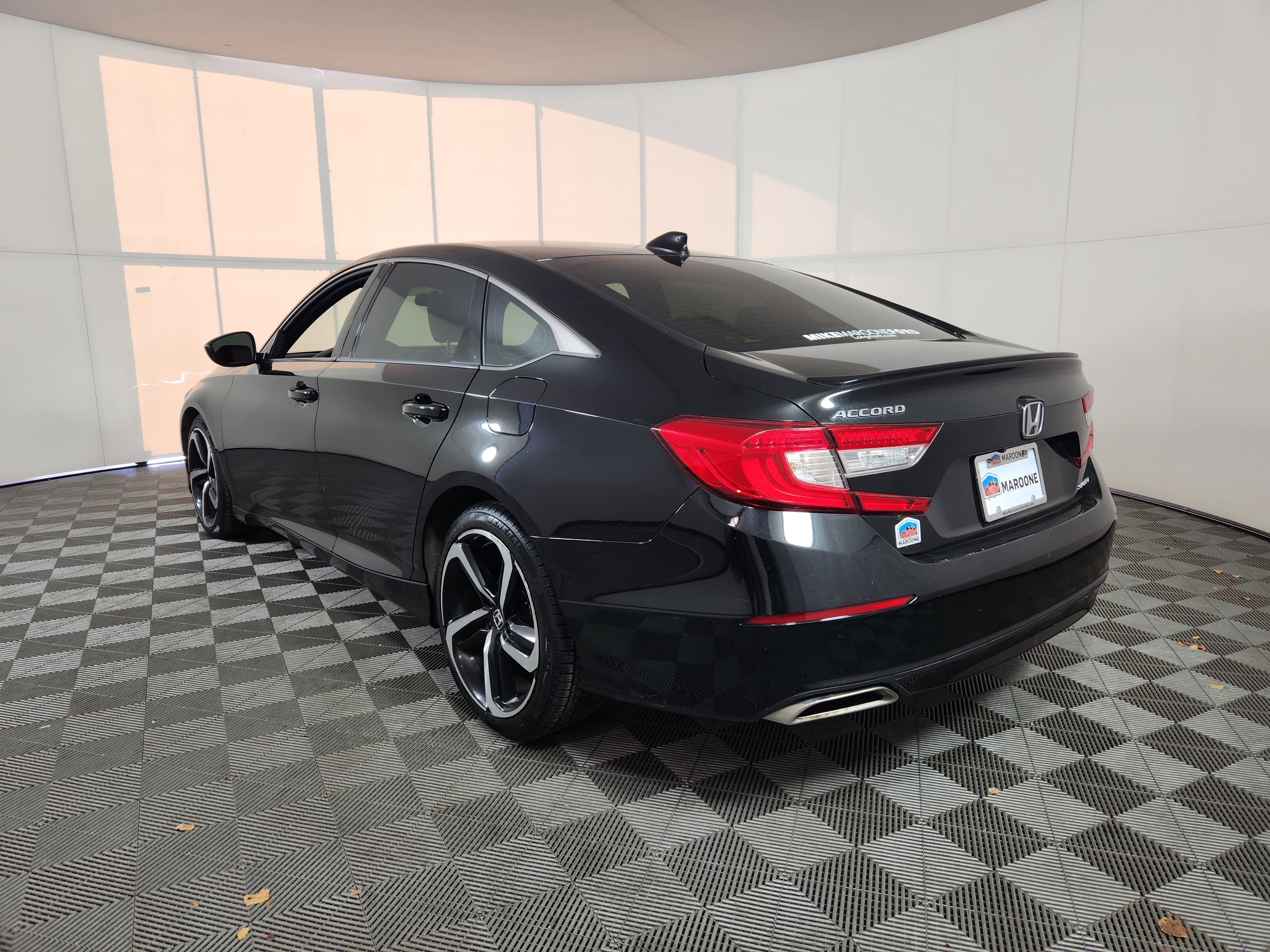 Used 2018 Honda Accord Sport image 5