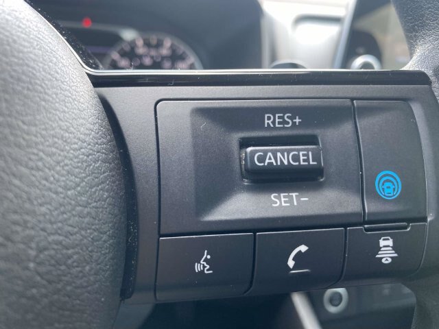 Used 2023 Nissan Rogue SV FWD image 21