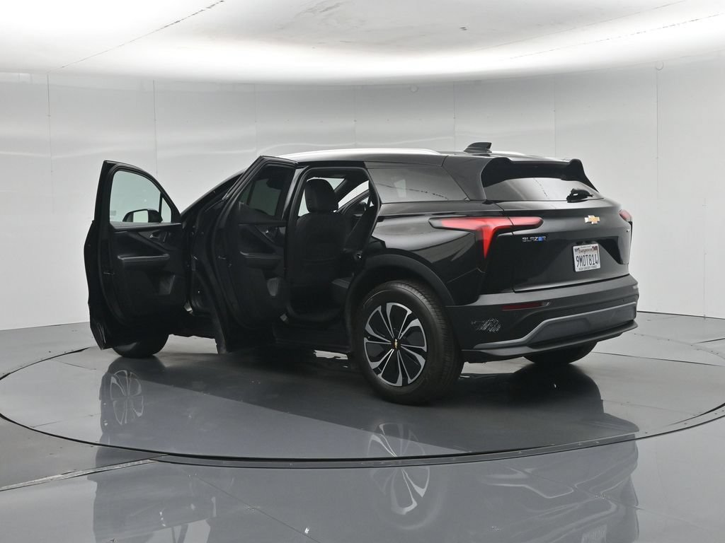 Used 2024 Chevrolet Blazer EV LT AWD/4WD image 35