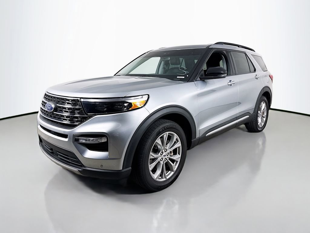 Certified 2024 Ford Explorer XLT w/ Equipment Group 202A AWD/4WD image 7