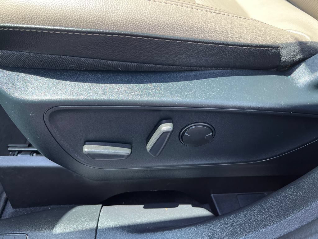 Certified 2022 Ford Escape SEL w/ Technology Package FWD image 10