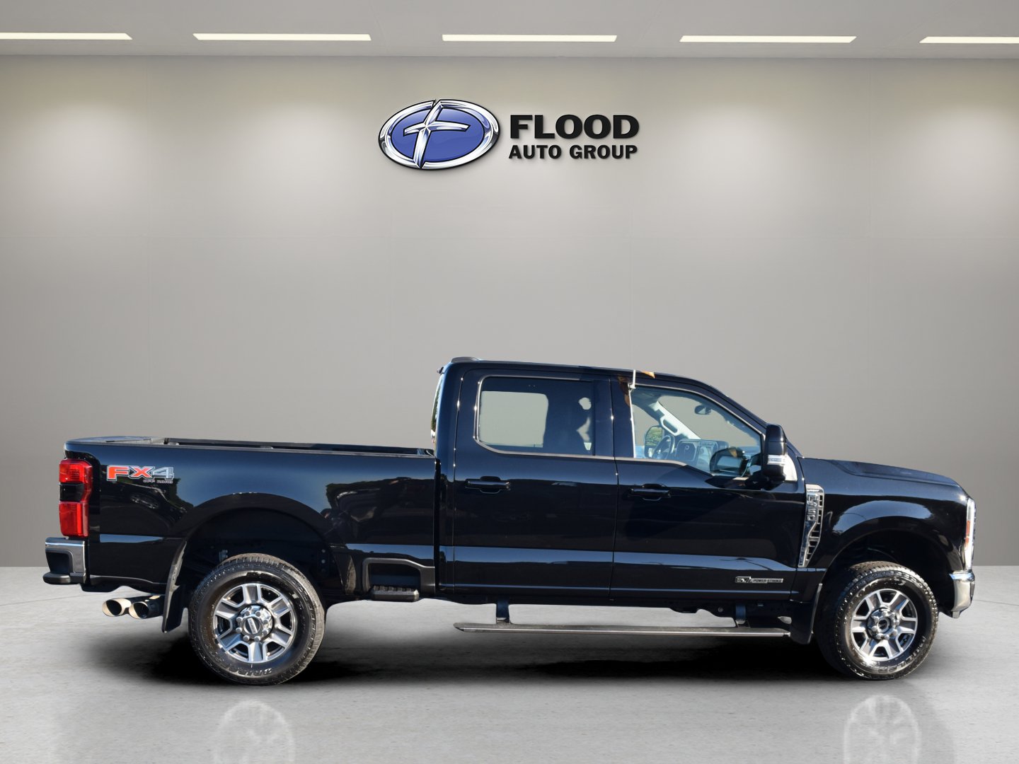Certified 2024 Ford F350 Lariat w/ Lariat Ultimate Package AWD/4WD image 3