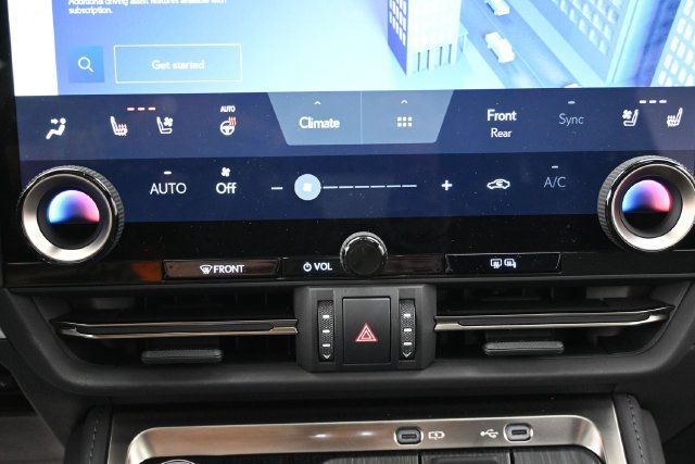 Used 2025 Lexus GX 550 w/ Accessory Package (2T) AWD/4WD image 22