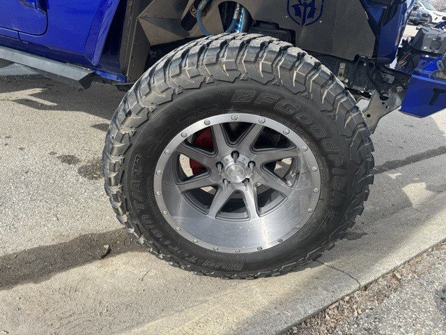 Used 2018 Jeep Wrangler Unlimited Sahara image 37