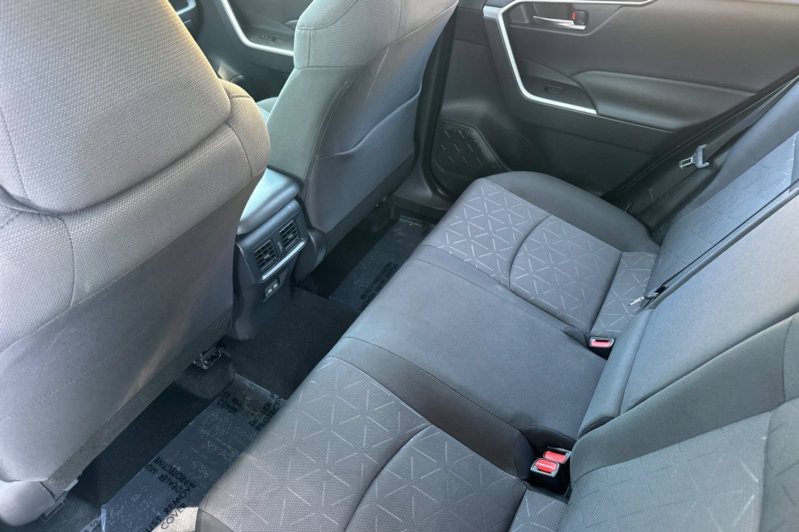 Used 2025 Toyota RAV4 XLE w/ Convenience Package AWD/4WD image 14