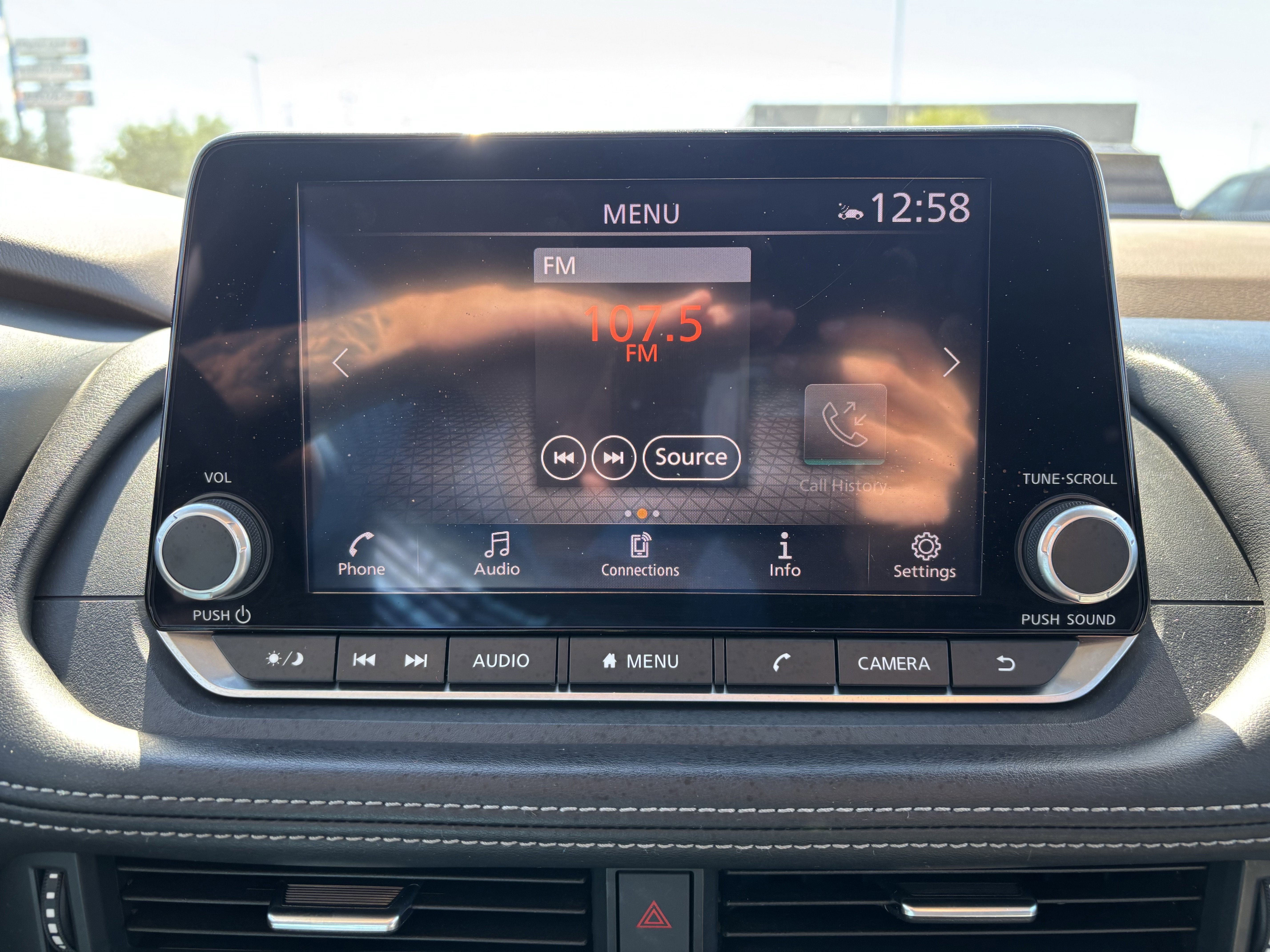 Used 2023 Nissan Rogue SV image 36