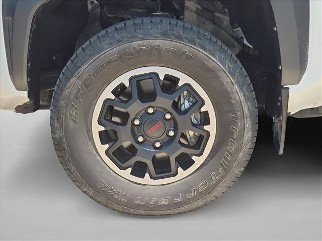 Used 2024 Toyota Tacoma TRD Off-Road AWD/4WD image 21