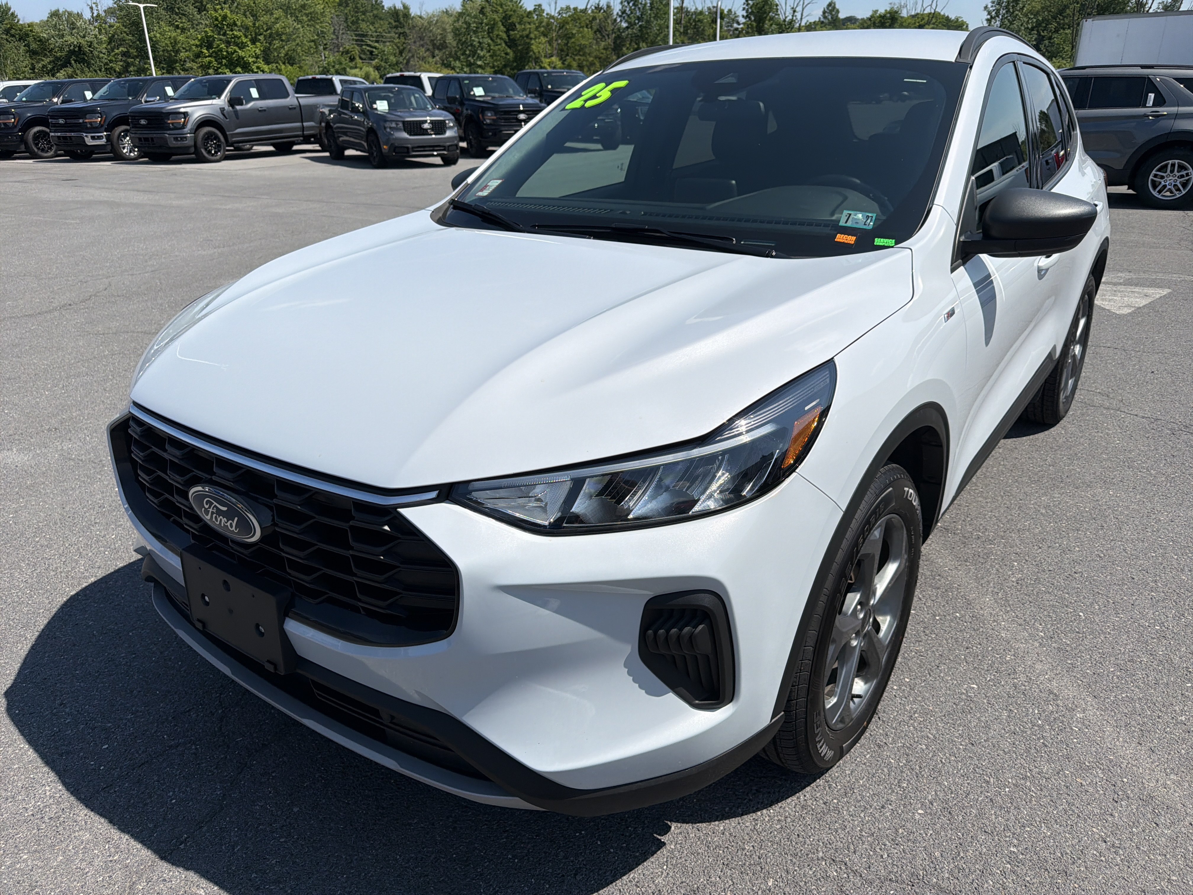 Certified 2025 Ford Escape ST-Line AWD/4WD image 8