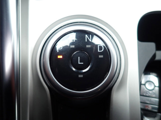 Certified 2022 Ford Explorer XLT w/ Equipment Group 202A image 22