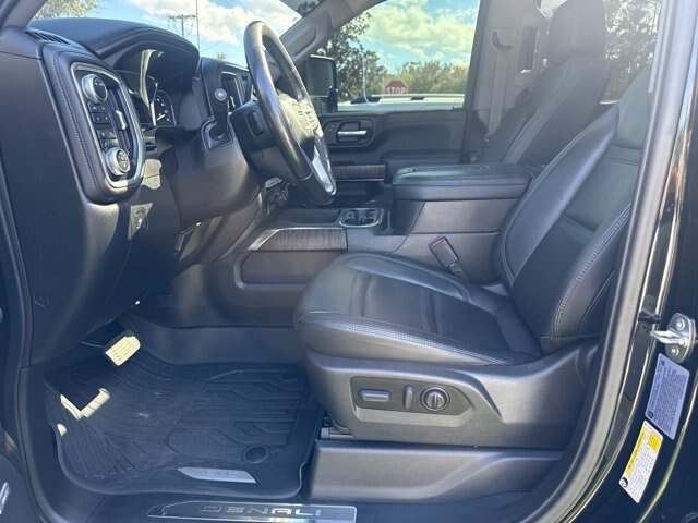 Used 2022 GMC Sierra 2500 Denali w/ Denali Ultimate Package AWD/4WD image 14