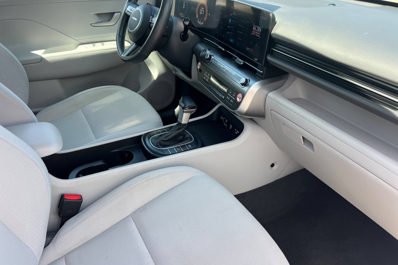 Used 2024 Hyundai Kona SEL AWD/4WD image 18