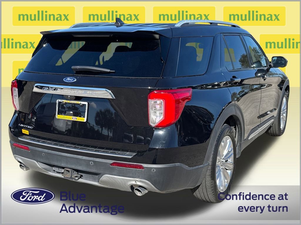 Certified 2022 Ford Explorer Limited w/ Equipment Group 301A image 3