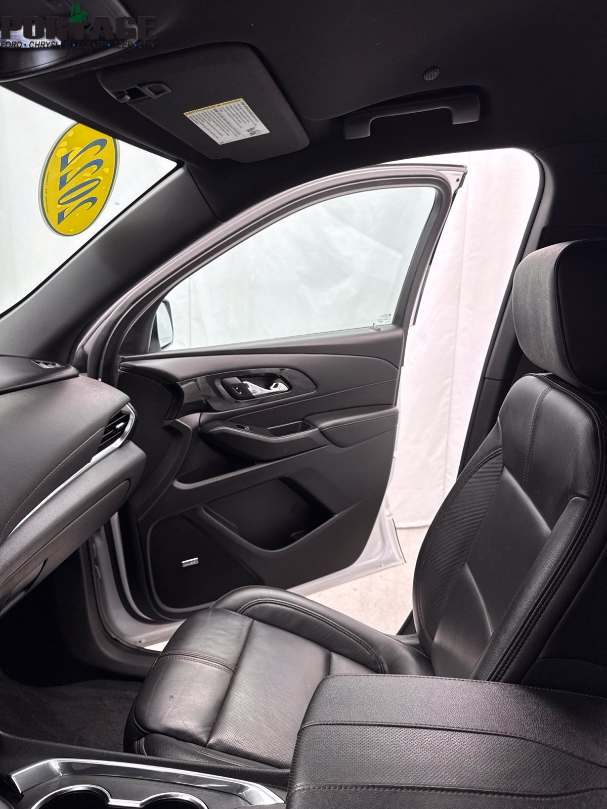 Used 2022 Chevrolet Traverse RS w/ LPO, Floor Liner Package AWD/4WD image 19