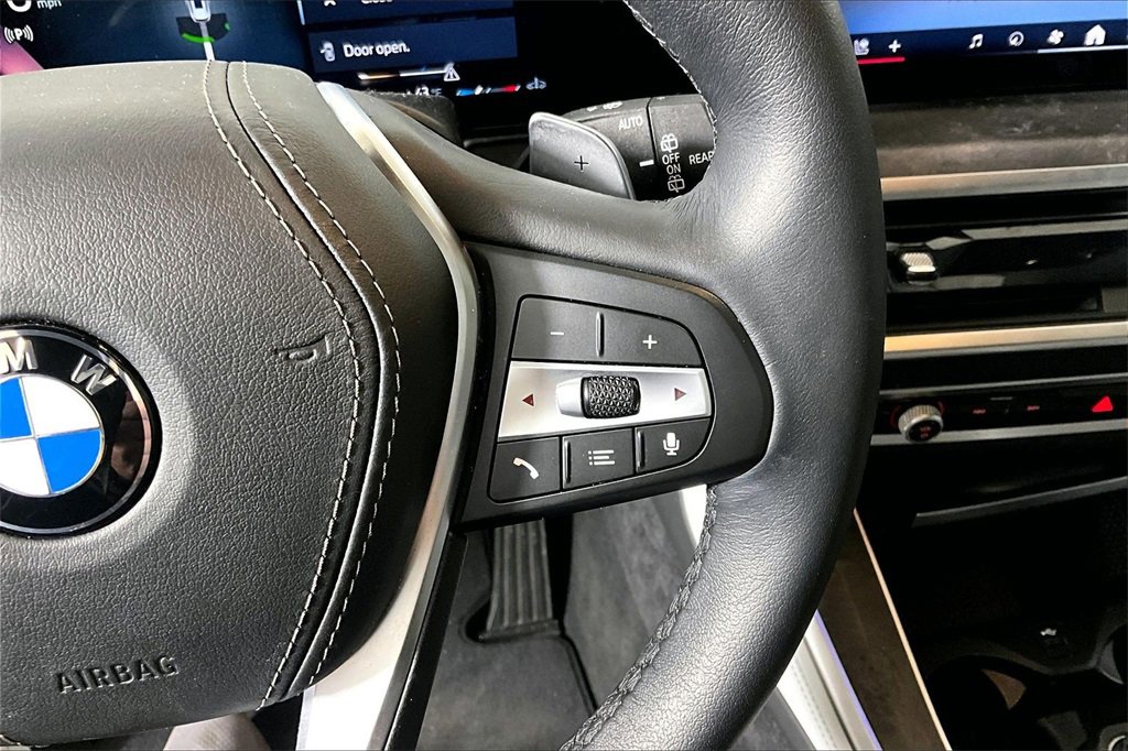 Used 2025 BMW X5 sDrive40i w/ Climate Comfort Package image 15