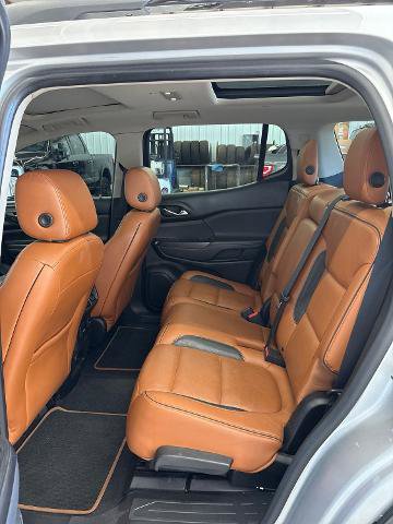 Used 2017 GMC Acadia SLT AWD/4WD image 15