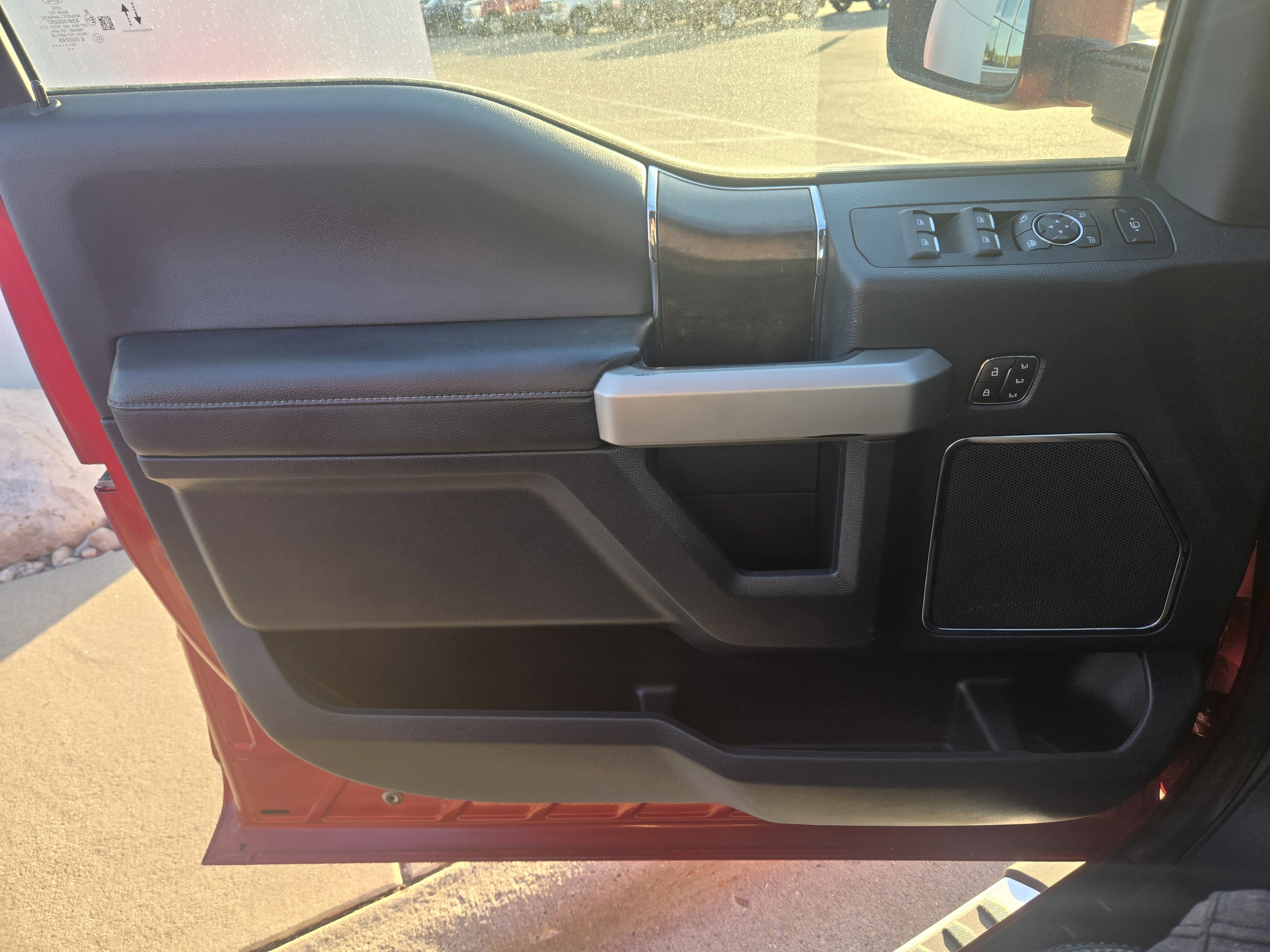 Certified 2022 Ford F350 Lariat w/ Lariat Ultimate Package image 21